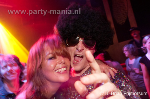 110108_009_glitterclub_hits_back_partymania