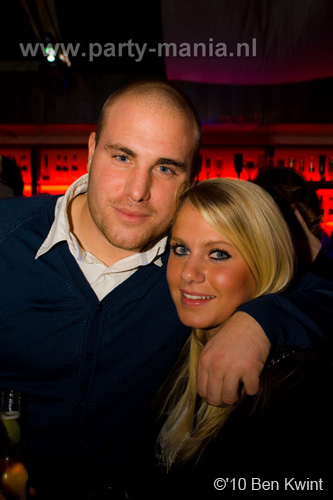 110108_064_it's_all_about_friends_partymania