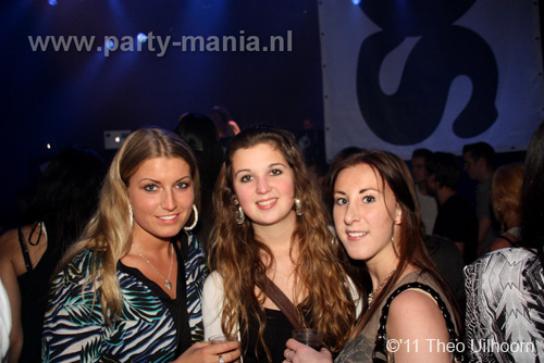 110122_034_i_love_los_partymania