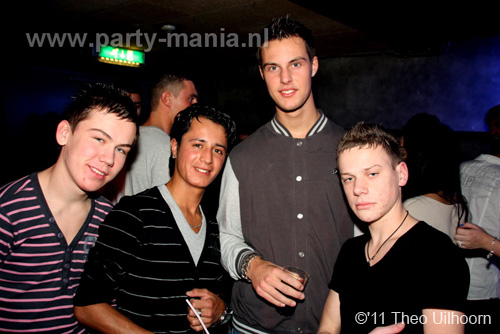 110122_045_i_love_los_partymania