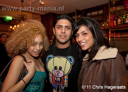 110211_007_adha_partymania