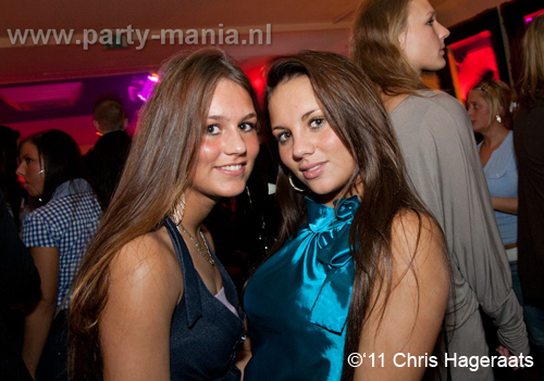 110211_025_adha_partymania