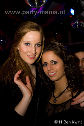 110211_001_maximaal_partymania