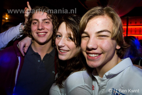 110211_024_maximaal_partymania