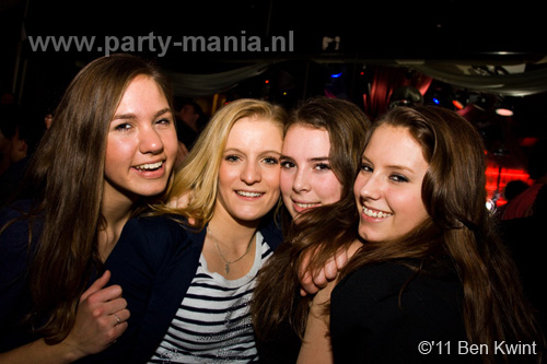 110211_053_maximaal_partymania