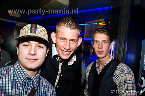 110211_075_maximaal_partymania