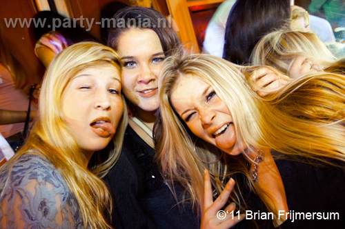 110212_042_dopenez_partymania