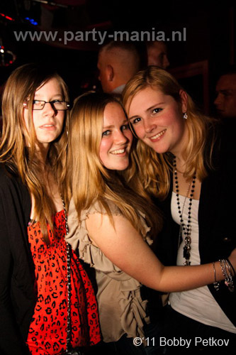 110225_030_maximaal_leparis_partymania