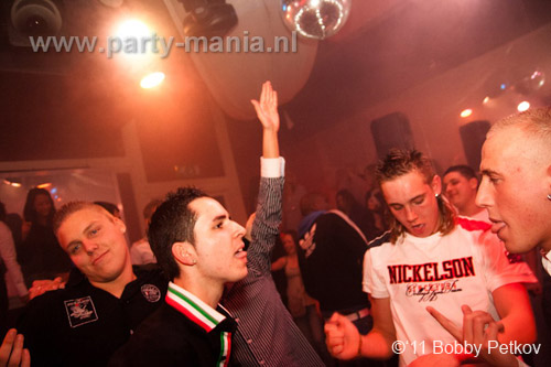 110225_036_maximaal_leparis_partymania