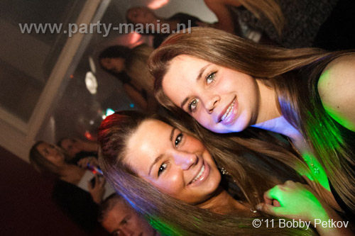 110225_037_maximaal_leparis_partymania