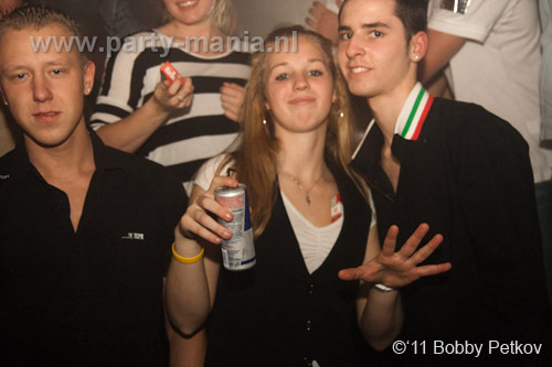 110225_062_maximaal_leparis_partymania