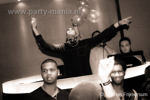 110228_76_snnss_millers_partymania