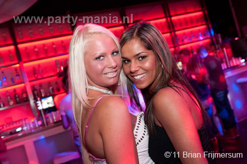 110303_027_punk_leparis_partymania