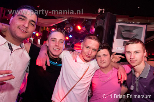 110303_057_punk_leparis_partymania