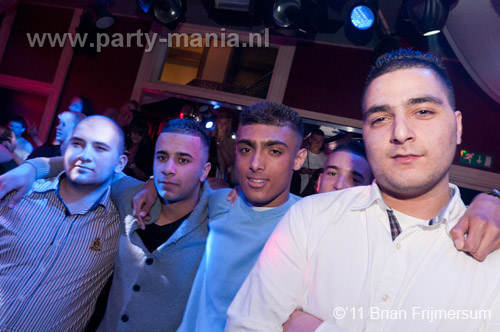 110303_058_punk_leparis_partymania