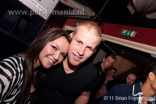 110303_060_punk_leparis_partymania