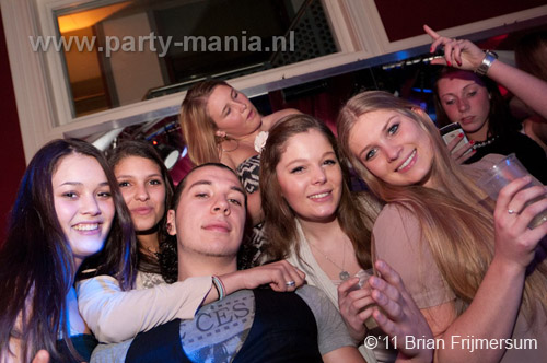 110303_068_punk_leparis_partymania