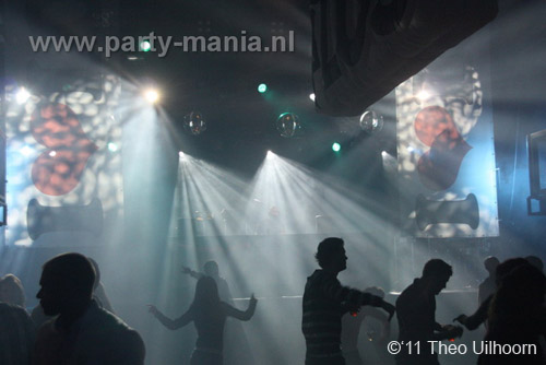 110305_004_ilovelos_paardvantroje_partymania