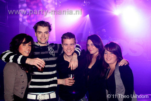 110305_007_ilovelos_paardvantroje_partymania