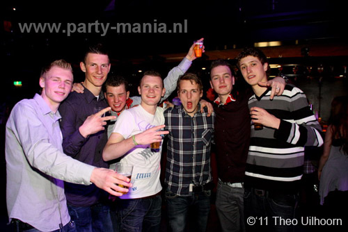 110305_014_ilovelos_paardvantroje_partymania