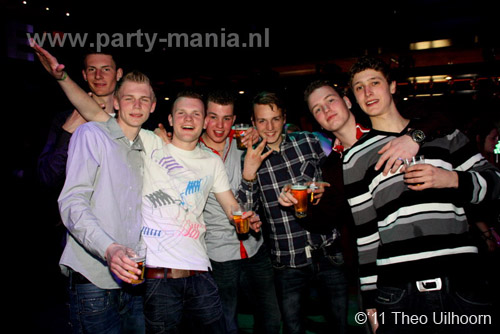 110305_016_ilovelos_paardvantroje_partymania