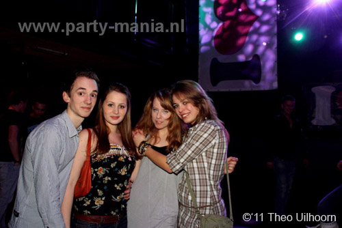 110305_017_ilovelos_paardvantroje_partymania