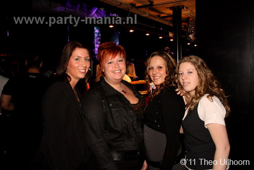 110305_019_ilovelos_paardvantroje_partymania