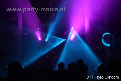 110305_032_ilovelos_paardvantroje_partymania