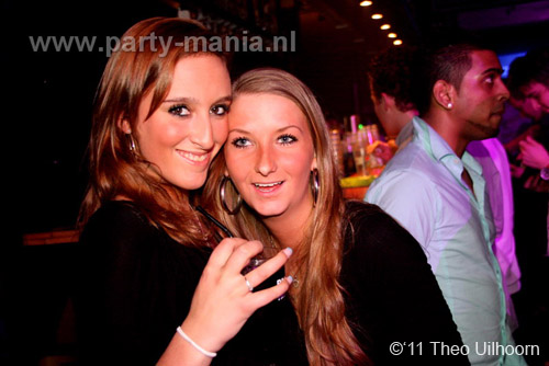 110305_045_ilovelos_paardvantroje_partymania