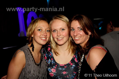 110305_073_ilovelos_paardvantroje_partymania