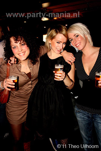 110305_090_ilovelos_paardvantroje_partymania