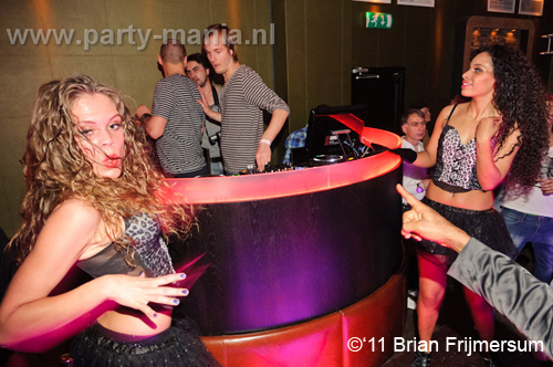 110312_012_voulez_vous_millers_denhaag_partymania