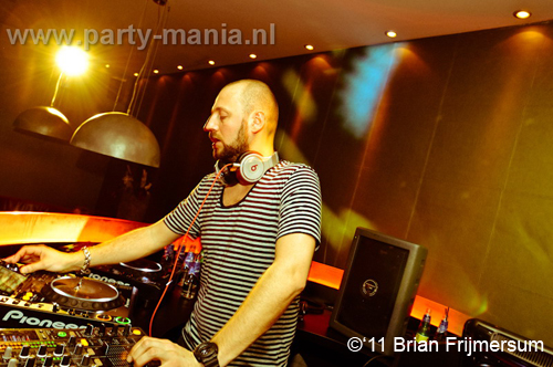 110312_030_voulez_vous_millers_denhaag_partymania