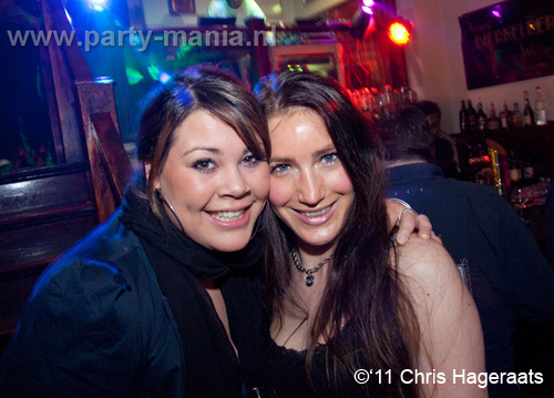 110402_025_de_dans_taveerne_partymania_denhaag