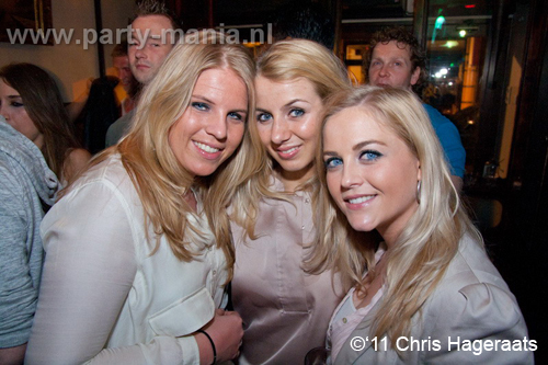 110402_052_de_dans_taveerne_partymania_denhaag