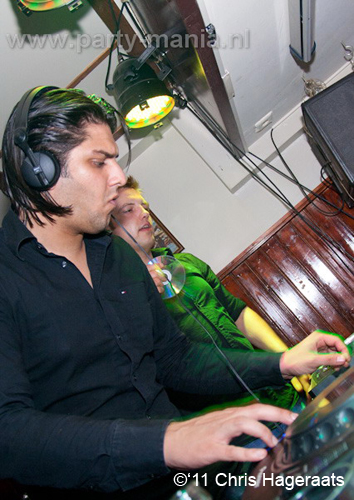 110402_077_de_dans_taveerne_partymania_denhaag
