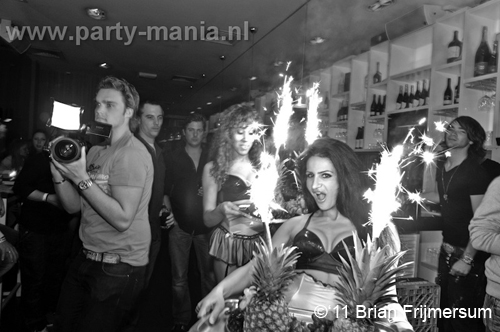 110409_071_defected_in_the_house_millers_partymania_denhaag