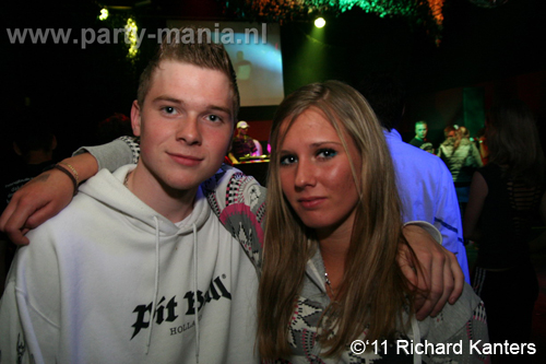 110416_007_beukgevaar_bazart_partymania_denhaag