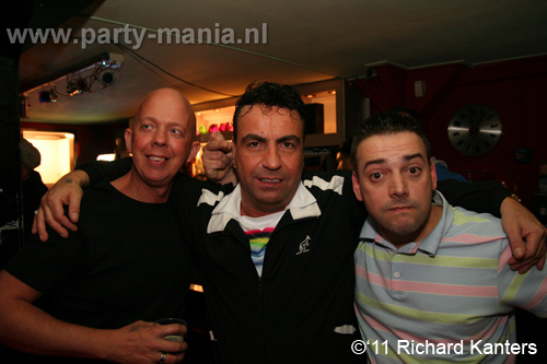 110416_009_beukgevaar_bazart_partymania_denhaag