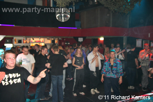 110416_033_beukgevaar_bazart_partymania_denhaag