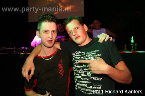 110416_039_beukgevaar_bazart_partymania_denhaag