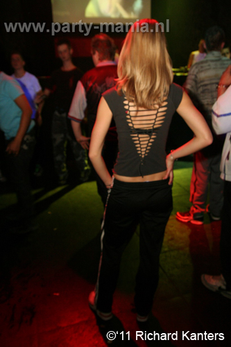 110416_042_beukgevaar_bazart_partymania_denhaag