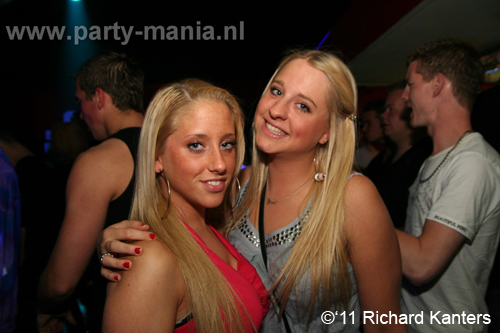 110416_043_beukgevaar_bazart_partymania_denhaag