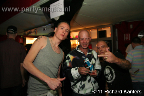 110416_046_beukgevaar_bazart_partymania_denhaag