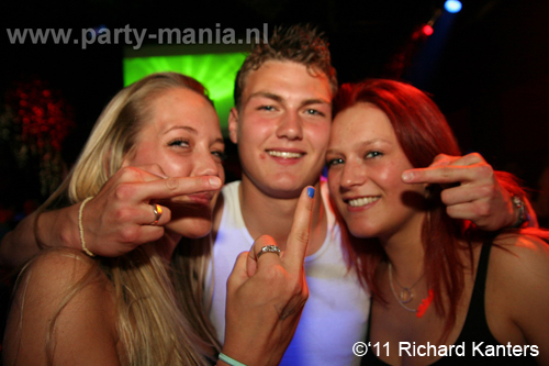 110416_054_beukgevaar_bazart_partymania_denhaag