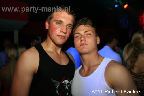 110416_056_beukgevaar_bazart_partymania_denhaag