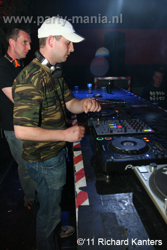 110416_065_beukgevaar_bazart_partymania_denhaag