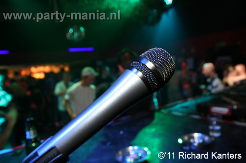 110416_070_beukgevaar_bazart_partymania_denhaag