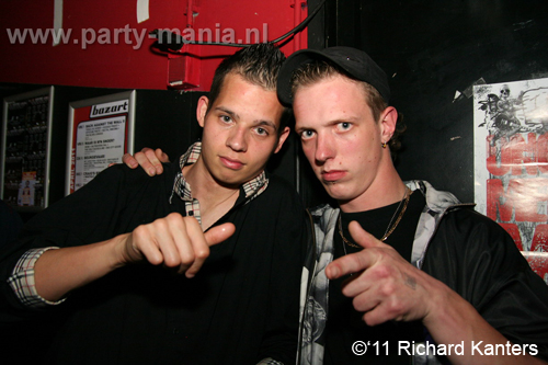 110416_106_beukgevaar_bazart_partymania_denhaag