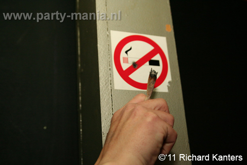 110416_163_beukgevaar_bazart_partymania_denhaag
